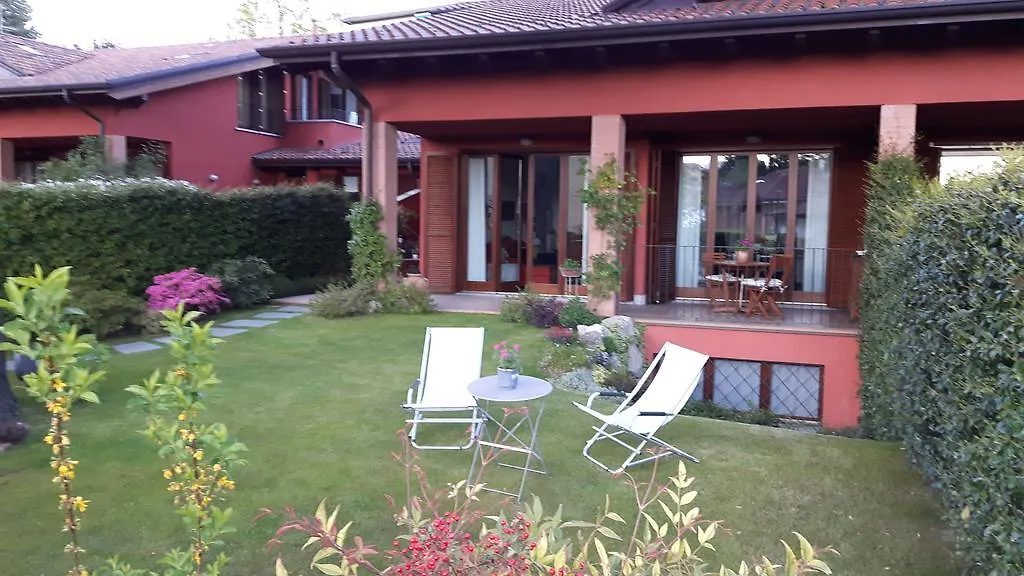 Bed & Breakfast B&B Douglas House Varese Italy