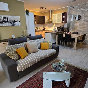 Apartment Prime: With Ac And Parking Near Train Station, Varese
