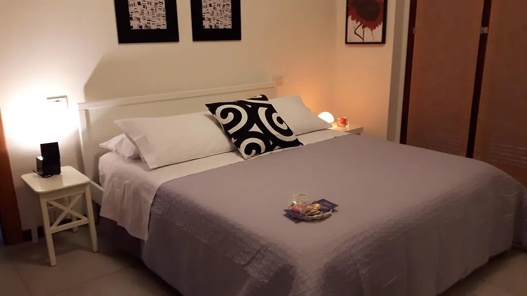 B&B Douglas House Varese 0*,  Italy